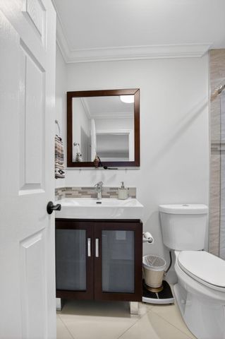 102 E Waterford E 102, Delray Beach, FL 33446