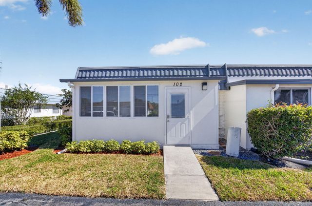 102 E Waterford E 102, Delray Beach, FL 33446