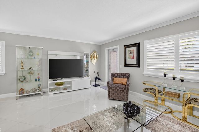 102 E Waterford E 102, Delray Beach, FL 33446