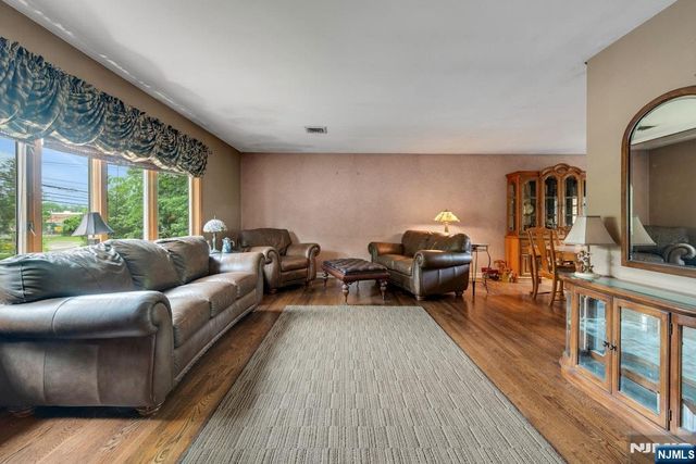 185 Ratzer Road, Wayne, NJ 07470