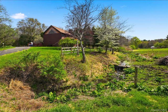 144 Yantz Road, Red Hook, NY 12571