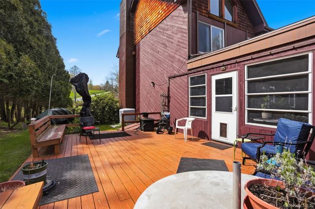 144 Yantz Road, Red Hook, NY 12571