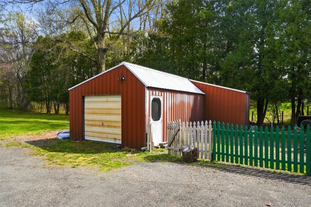 144 Yantz Road, Red Hook, NY 12571