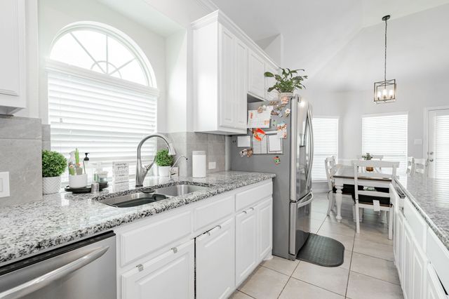 115 Basswood Drive, Red Oak, TX 75154