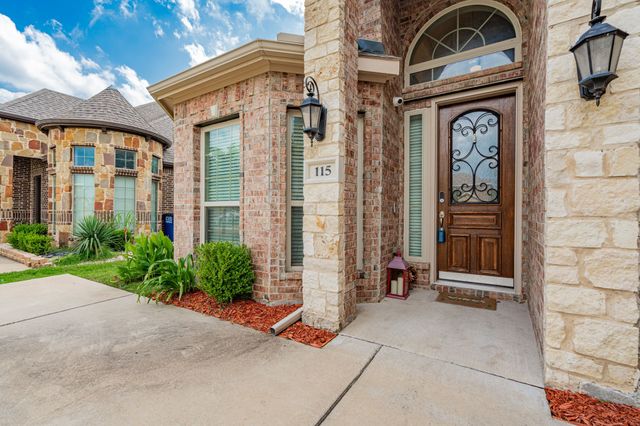 115 Basswood Drive, Red Oak, TX 75154