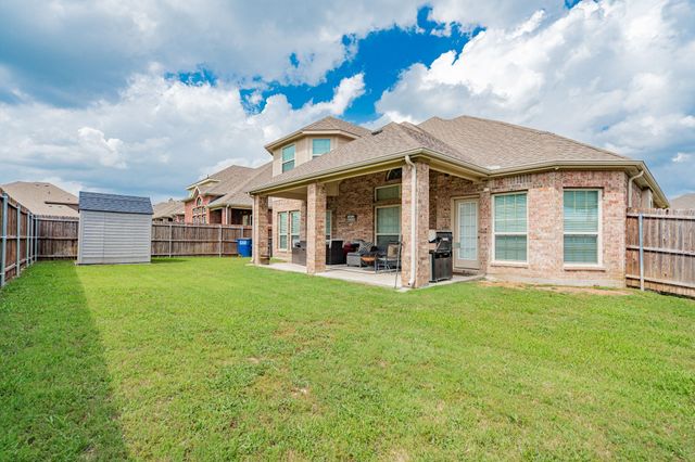 115 Basswood Drive, Red Oak, TX 75154