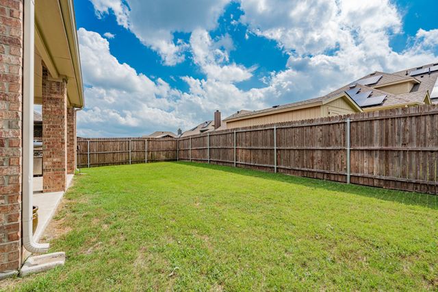 115 Basswood Drive, Red Oak, TX 75154