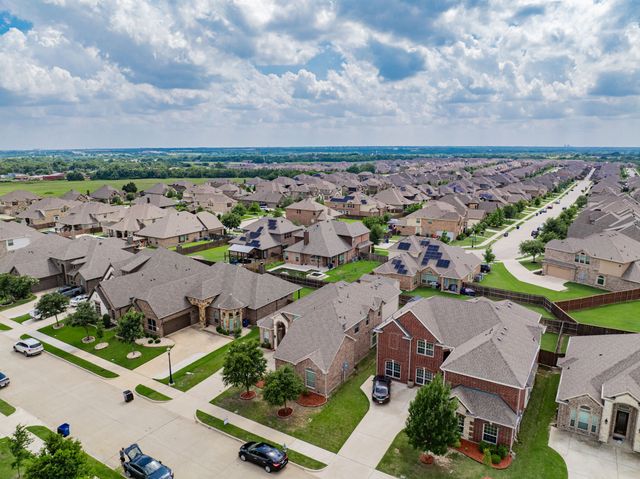 115 Basswood Drive, Red Oak, TX 75154