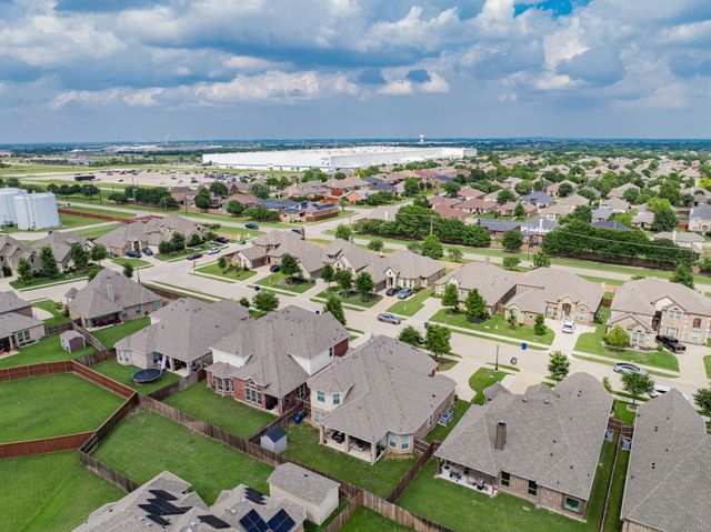 115 Basswood Drive, Red Oak, TX 75154