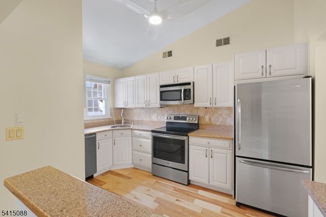 58 Smithfield Ct, Bernards Twp., NJ 07920