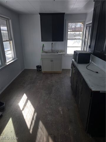 14510 Granger Road, Maple Heights, OH 44137