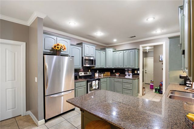 68 Larkspur Court, Russellville, AR 72802