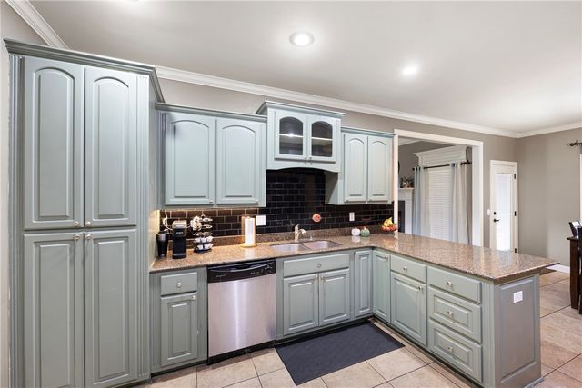 68 Larkspur Court, Russellville, AR 72802