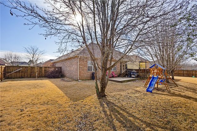 68 Larkspur Court, Russellville, AR 72802