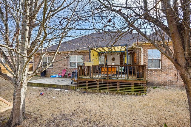 68 Larkspur Court, Russellville, AR 72802
