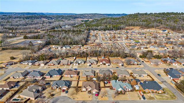 68 Larkspur Court, Russellville, AR 72802