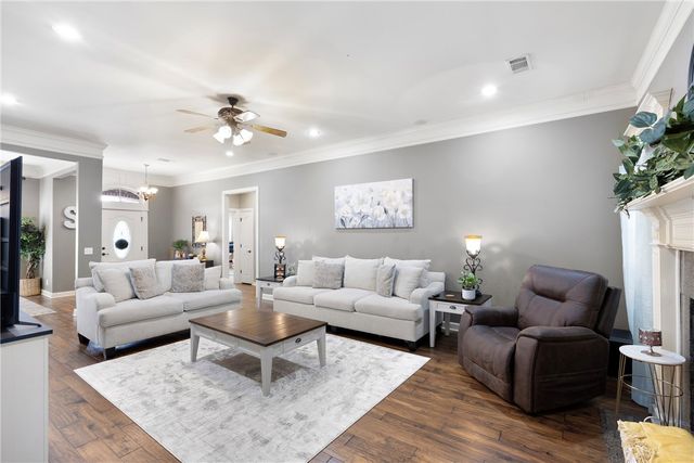 68 Larkspur Court, Russellville, AR 72802