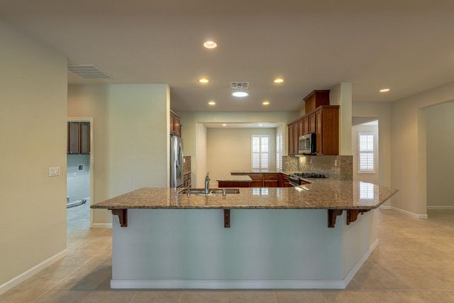 9567 Oakham Way, Elk Grove, CA 95757