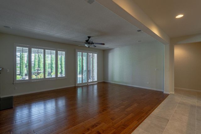 9567 Oakham Way, Elk Grove, CA 95757