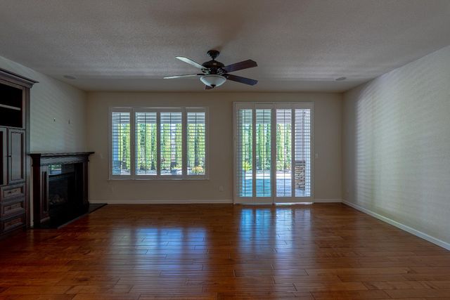 9567 Oakham Way, Elk Grove, CA 95757