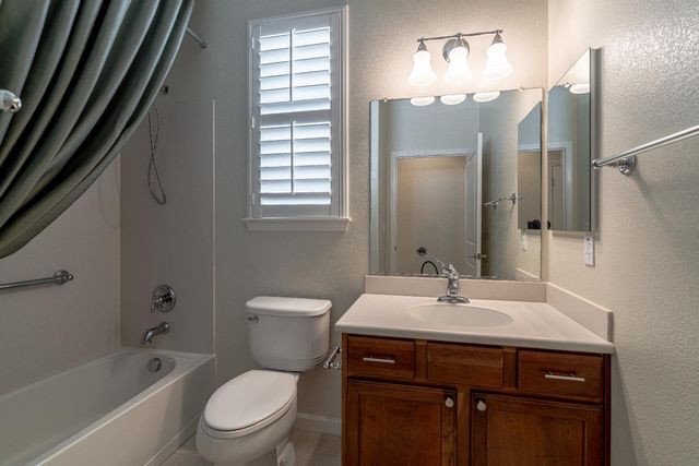 9567 Oakham Way, Elk Grove, CA 95757