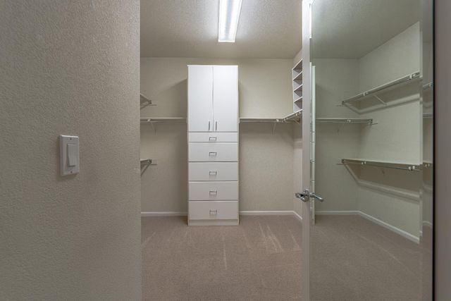 9567 Oakham Way, Elk Grove, CA 95757