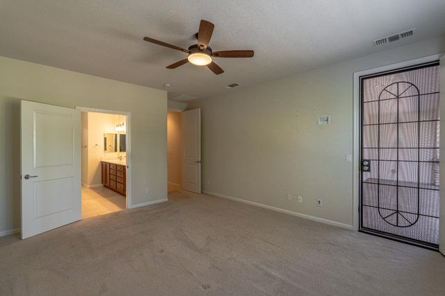 9567 Oakham Way, Elk Grove, CA 95757