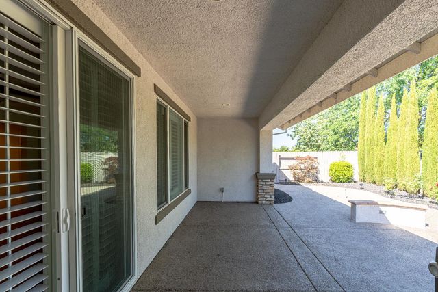 9567 Oakham Way, Elk Grove, CA 95757