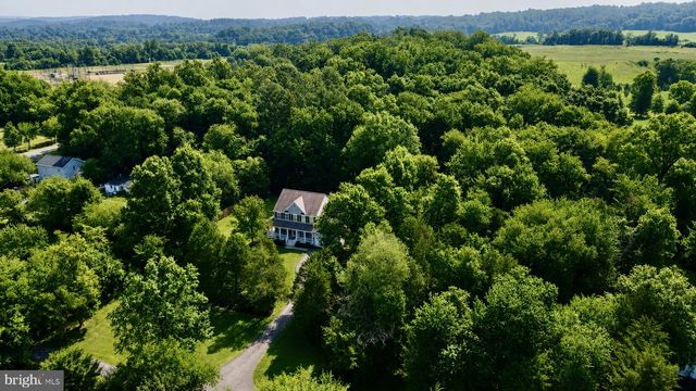 17432 BROWNSVILLE LN, Hamilton, VA 20158