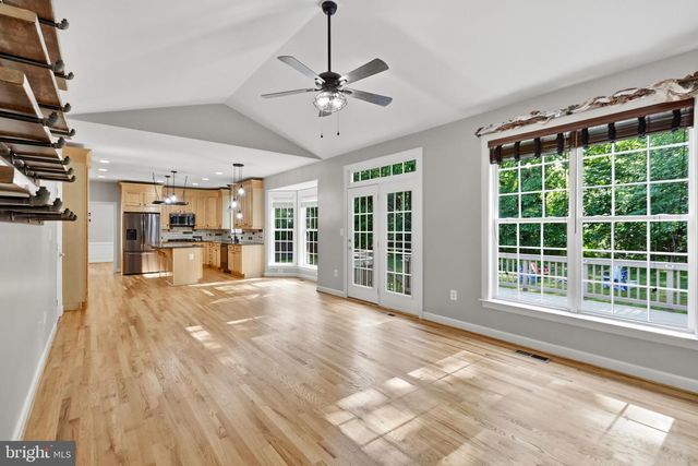 17432 BROWNSVILLE LN, Hamilton, VA 20158