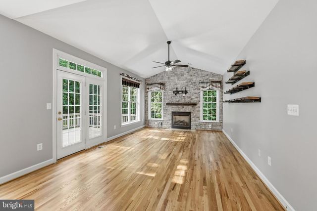 17432 BROWNSVILLE LN, Hamilton, VA 20158