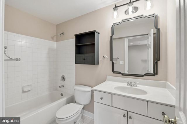 17432 BROWNSVILLE LN, Hamilton, VA 20158