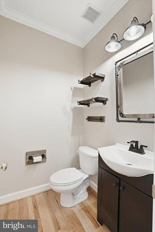 17432 BROWNSVILLE LN, Hamilton, VA 20158