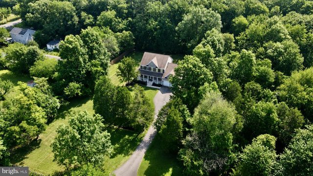 17432 BROWNSVILLE LN, Hamilton, VA 20158