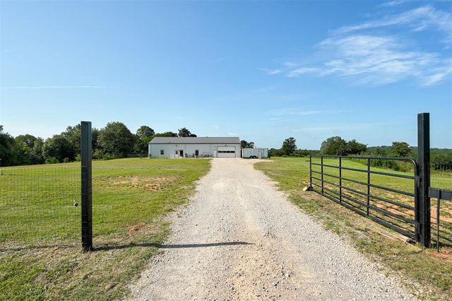 8201 S Hiwassee Road, Oklahoma City, OK 73150