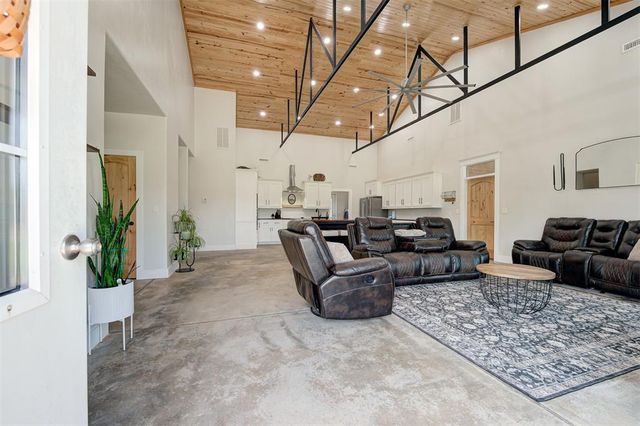 8201 S Hiwassee Road, Oklahoma City, OK 73150