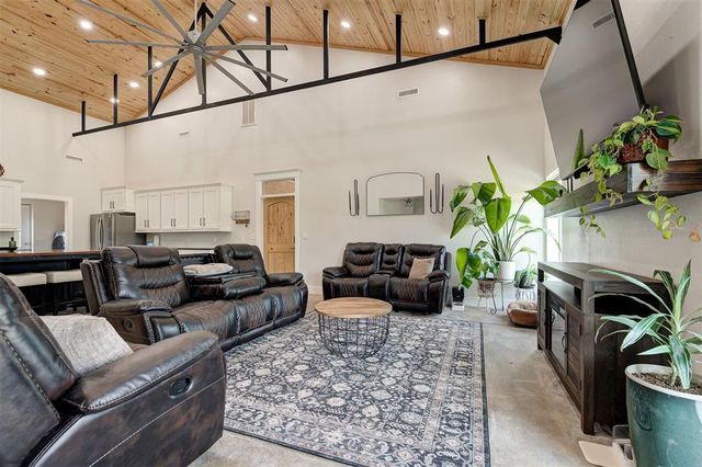 8201 S Hiwassee Road, Oklahoma City, OK 73150