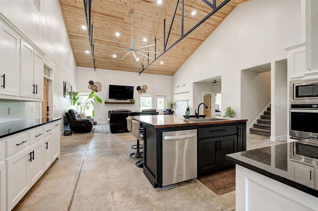 8201 S Hiwassee Road, Oklahoma City, OK 73150