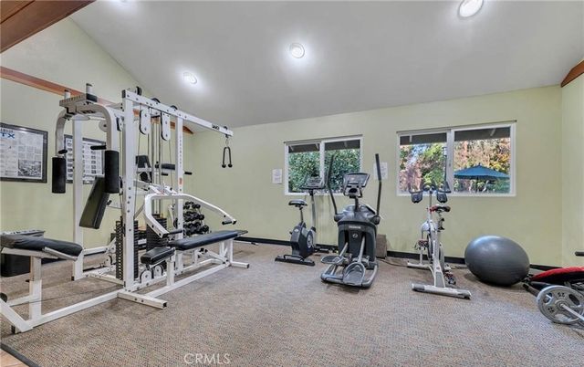 7120 Carlson Circle 284, Canoga Park, CA 91303