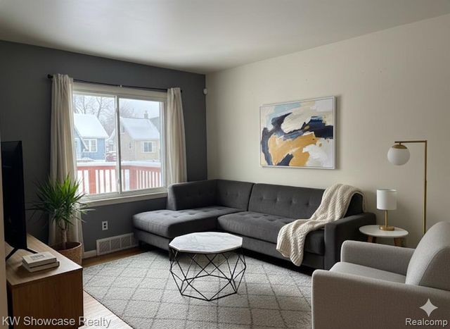 683 E Mansfield Avenue, Pontiac, MI 48340