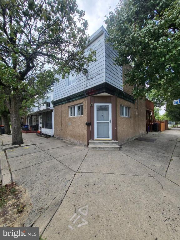 2100 W 6TH ST, CHESTER, PA 19013 — exterior