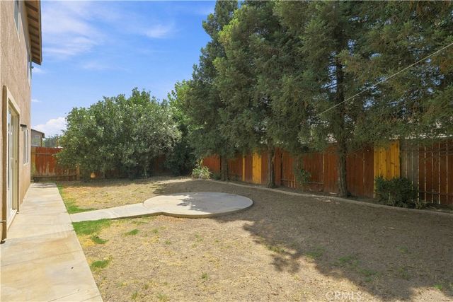 10619 Grand Prairie Dr, Bakersfield, CA 93311