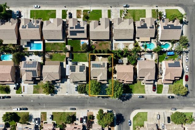 10619 Grand Prairie Dr, Bakersfield, CA 93311