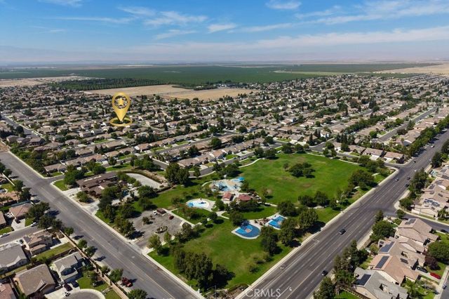 10619 Grand Prairie Dr, Bakersfield, CA 93311