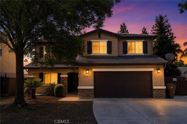 10619 Grand Prairie Dr, Bakersfield, CA 93311
