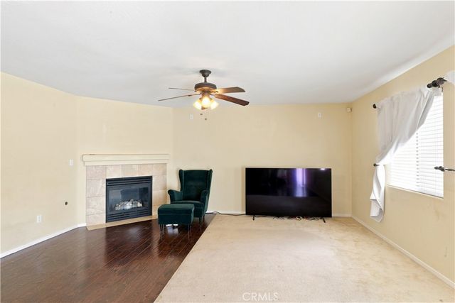 10619 Grand Prairie Dr, Bakersfield, CA 93311