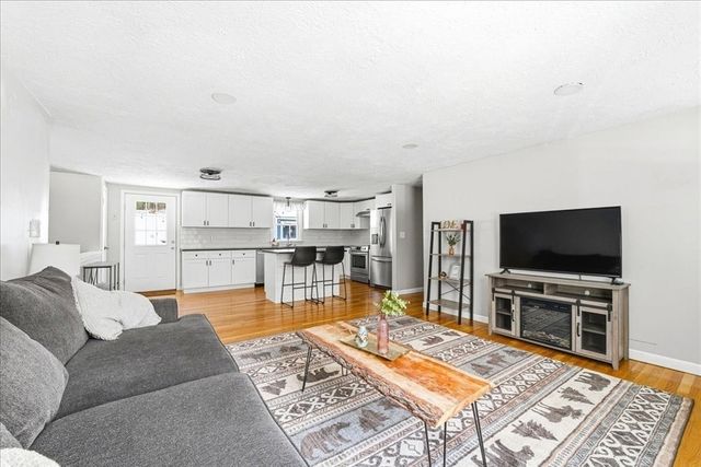 944 Long Pond Rd., Plymouth, MA 02360