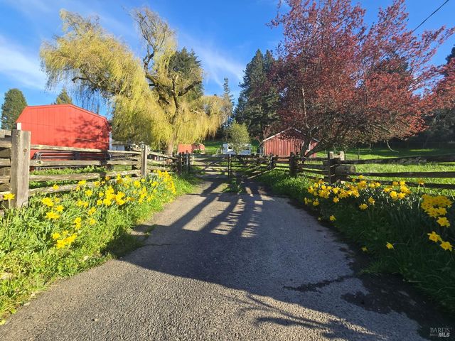 11957 Bodega Hwy, Sebastopol, CA 95472