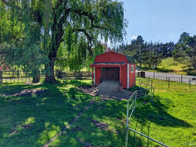11957 Bodega Hwy, Sebastopol, CA 95472
