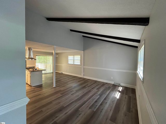 75 Creekfield Road, Clinton, SC 29325
